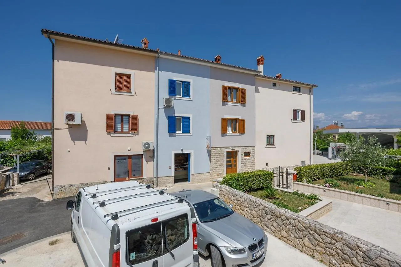 Apartmen Plus U Centru Blizu Plaze Njivice 0*,