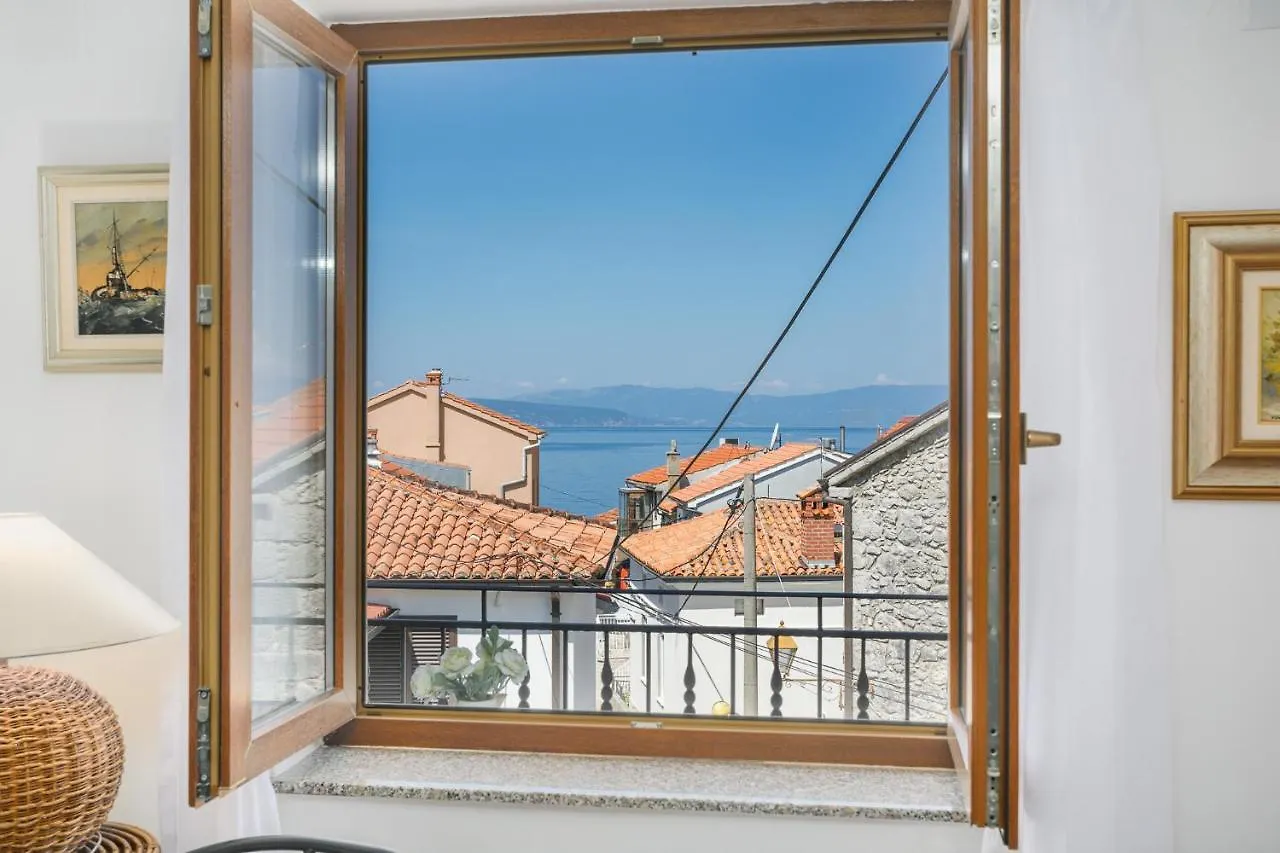 Apartmen Plus U Centru Blizu Plaze Njivice 0*,  Croatia