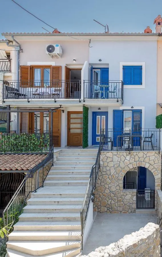 Apartmen Plus U Centru Blizu Plaze Njivice 0*,  Croatia