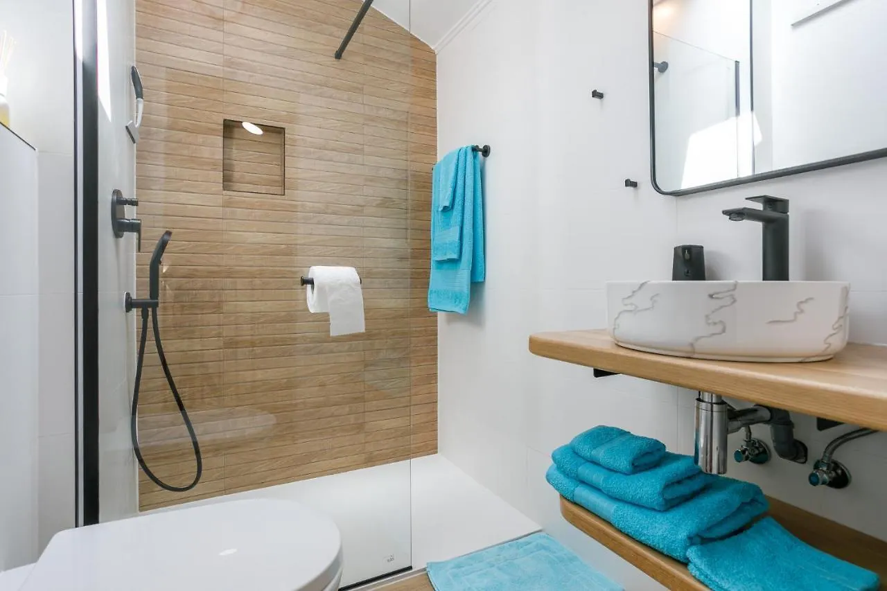 Apartmen Plus U Centru Blizu Plaze Njivice